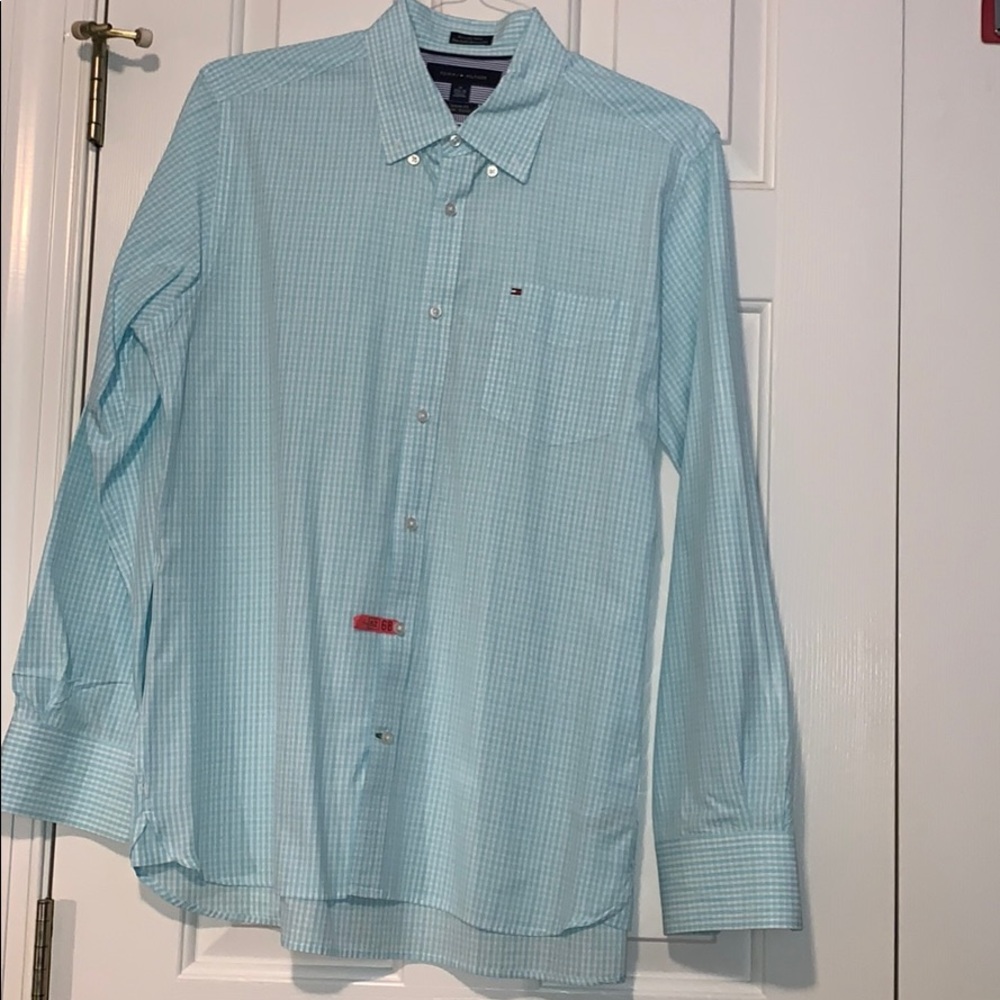 Men’s Tommy Hilfiger button down shirt